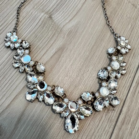 Beautiful Statement Necklace - Picture 2 of 3